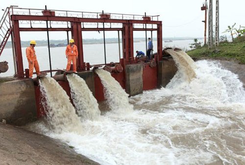 Đảm bảo điện cho phát triển kinh tế và đời sống gắn với đảm bảo nguồn nước phục vụ sản xuất nông nghiệp vùng hạ du (14/02/2016)